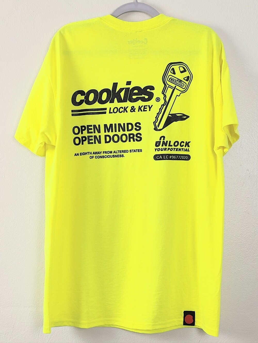 NEW! Cookies Lock And Key Short Sleeve Tee Size Large Safety Yellow USA Shirt - Picture 4 of 5